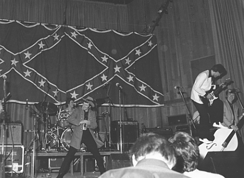 the band cut loose on stage (1979)