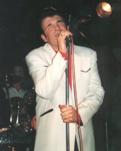 Graham Fenton - lead vocalist